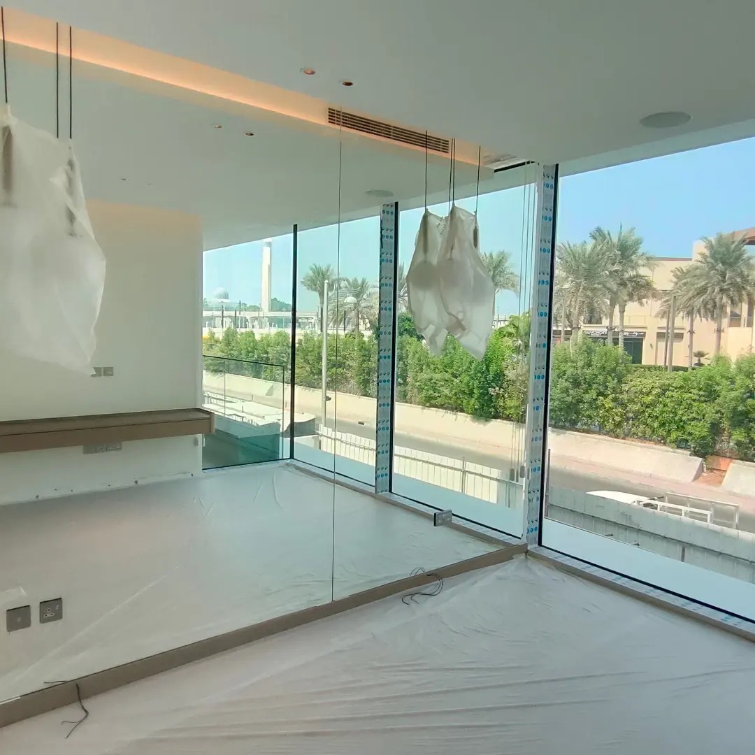 Villa Glass Installation Dubai Palm Jumeirah waterfront